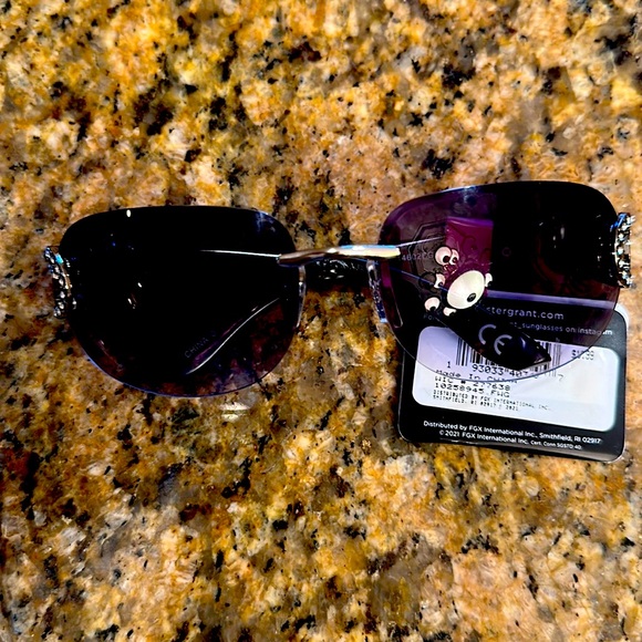 Sunglasses - Picture 1 of 4